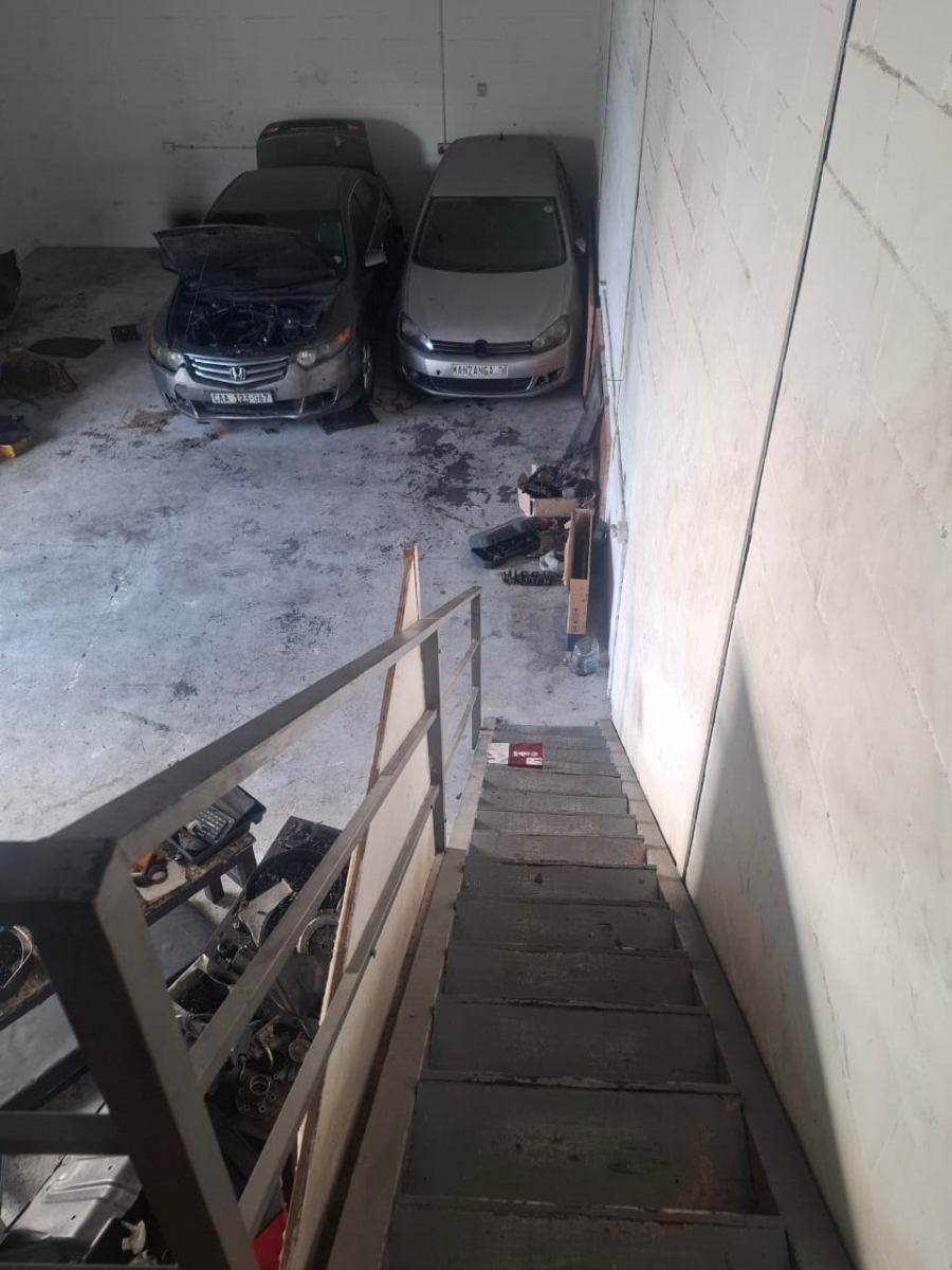  Bedroom Property for Sale in Killarney Industria Western Cape